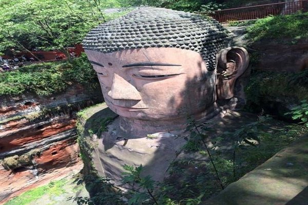 Leshan Grand Buddha Scenic Area and Panda Base&nbsp;Day Tour