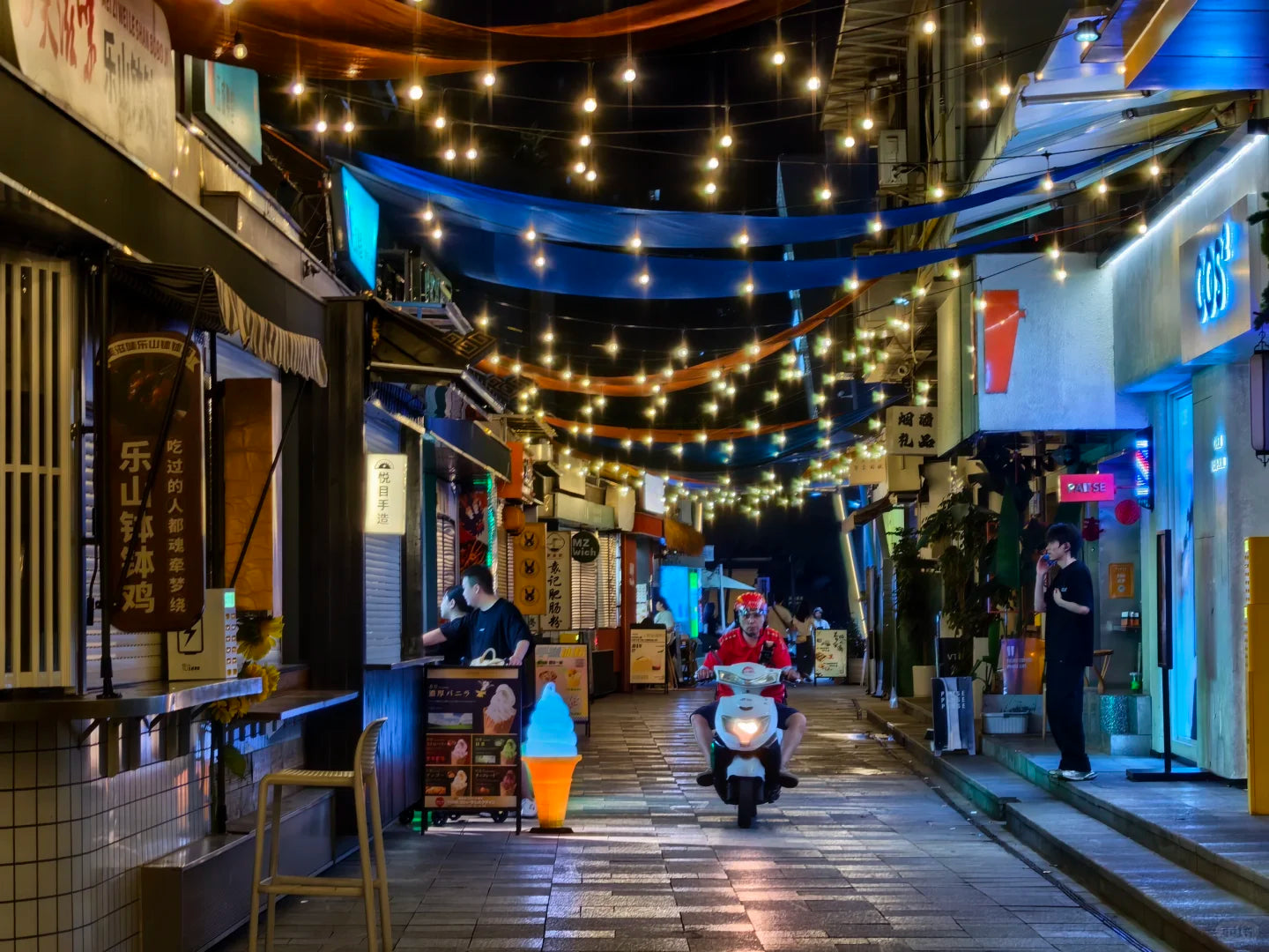 Chengdu &amp; Chongqing: A 6‑Day Photogenic City Walk with Pandas, Hotpot &amp; Skyline
