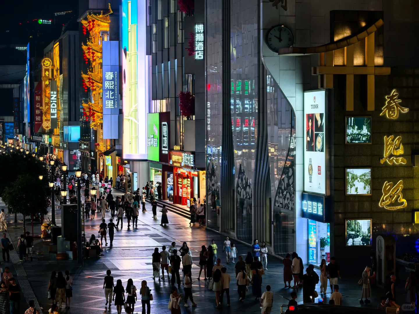 Chengdu &amp; Chongqing: A 6‑Day Photogenic City Walk with Pandas, Hotpot &amp; Skyline