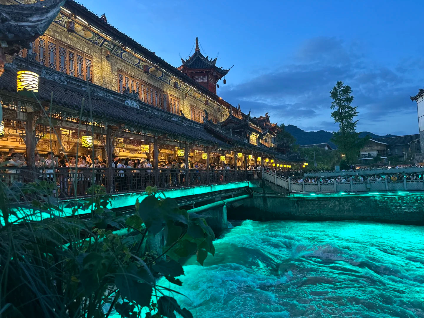 Executive Jiuzhai Discovery: A 3-Day Luxury Small Group Tour with 1+1 Captain's Seats