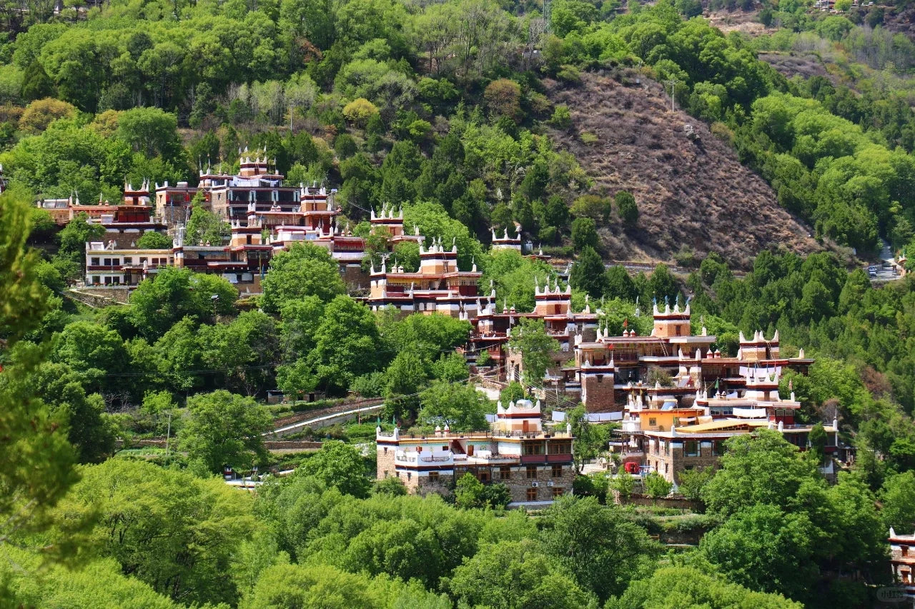 West Sichuan Loop: A 9-Day Private Photo Journey Through Tibet's Eastern Frontier