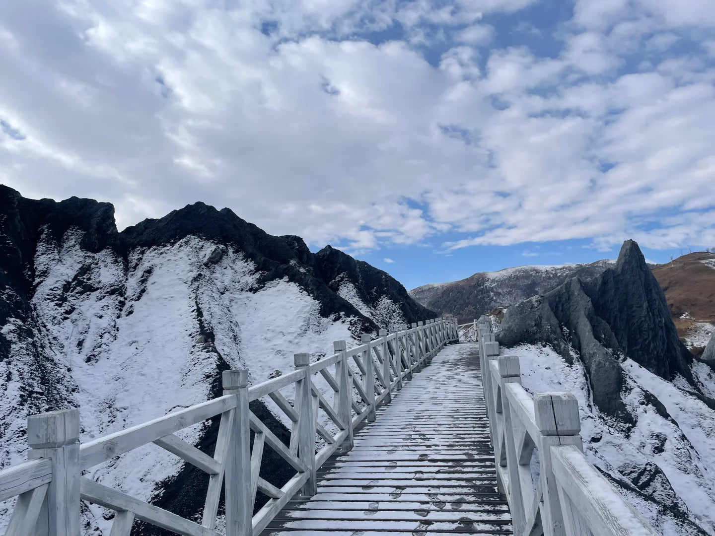 West Sichuan Loop: A 9-Day Private Photo Journey Through Tibet's Eastern Frontier