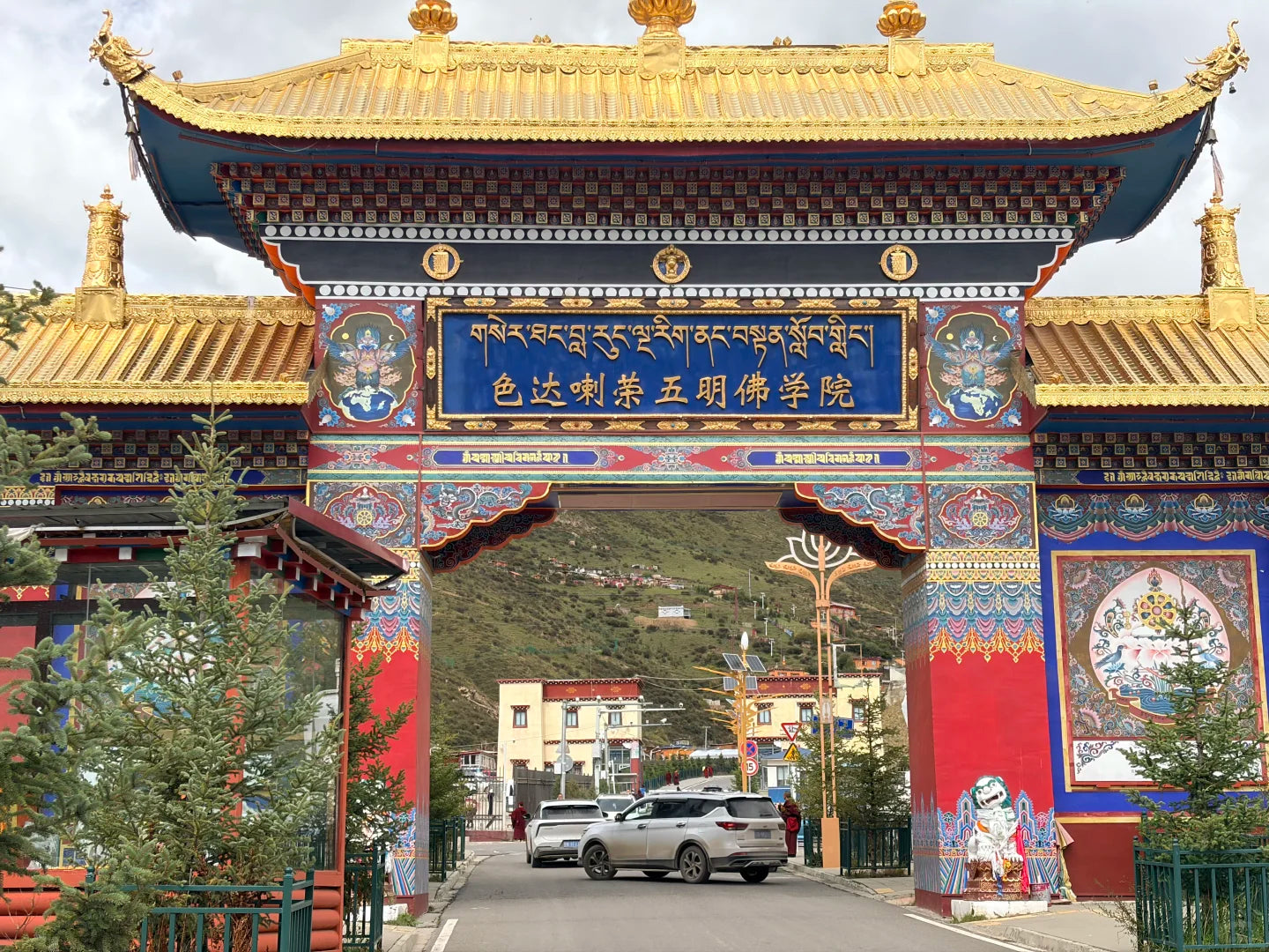 West Sichuan Loop: A 9-Day Private Photo Journey Through Tibet's Eastern Frontier