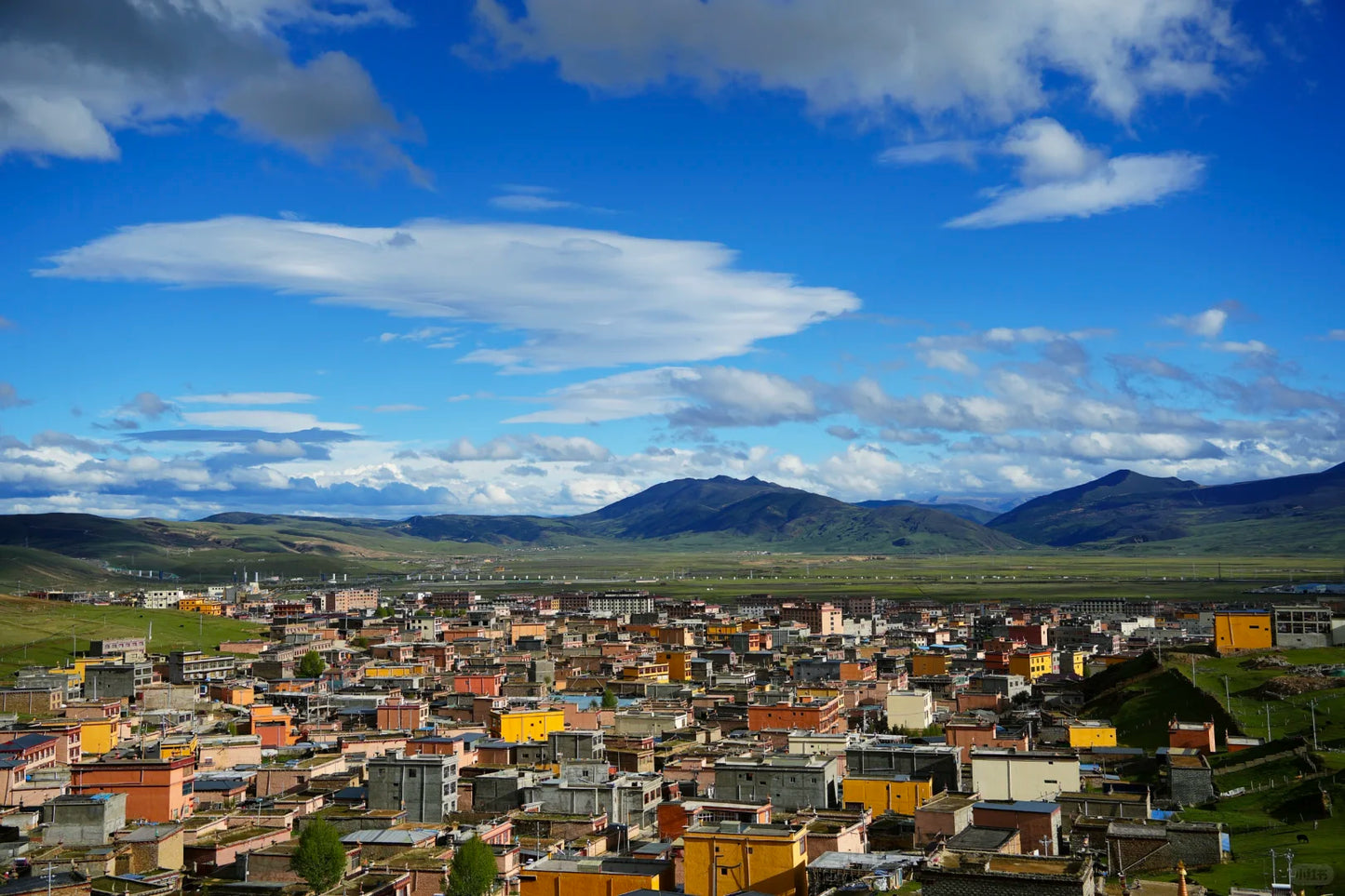 West Sichuan Loop: A 9-Day Private Photo Journey Through Tibet's Eastern Frontier