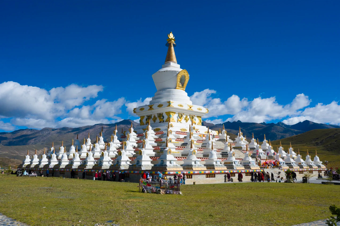 West Sichuan Loop: A 9-Day Private Photo Journey Through Tibet's Eastern Frontier