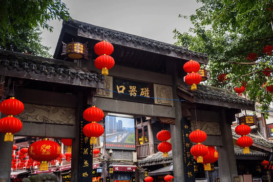 4-Day Chongqing Group Tour – Mountain City, Karst Wonders & Local Flavors