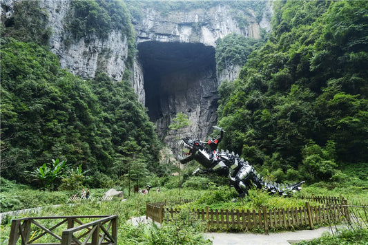 Super V Comfort: A 5-Day Premium Chongqing Discovery Tour with Cliffside Stays &amp; Hot Pot with a View