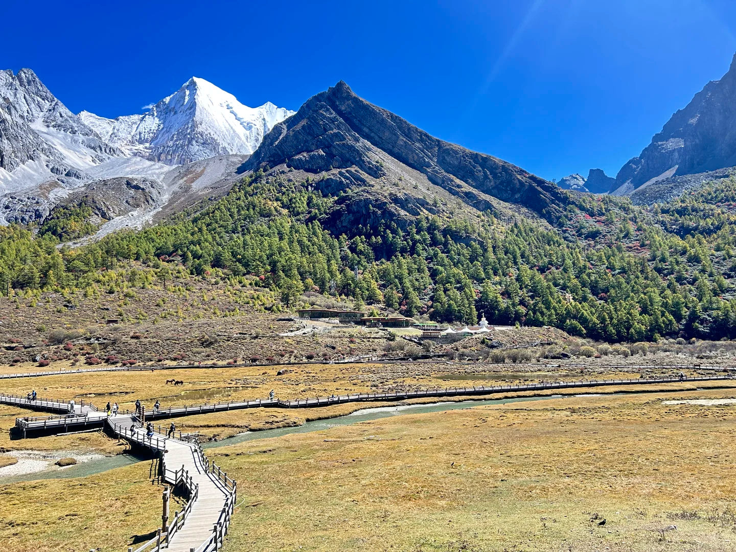 Gan-A-Liang Grand Loop: An 8-Day Journey Through Western Sichuan's Hidden Treasures